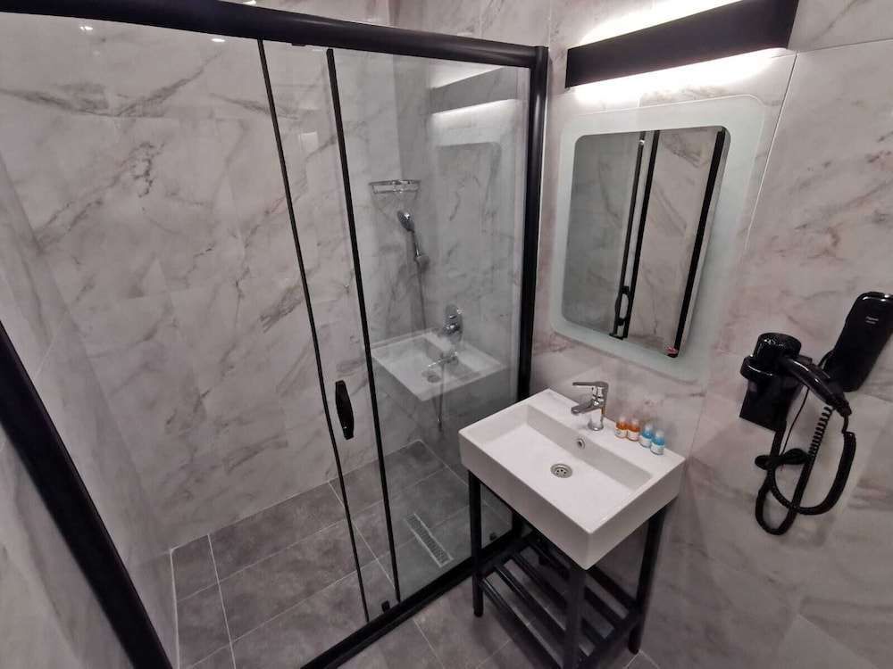 Стамбул: Luxx Garden Hotel