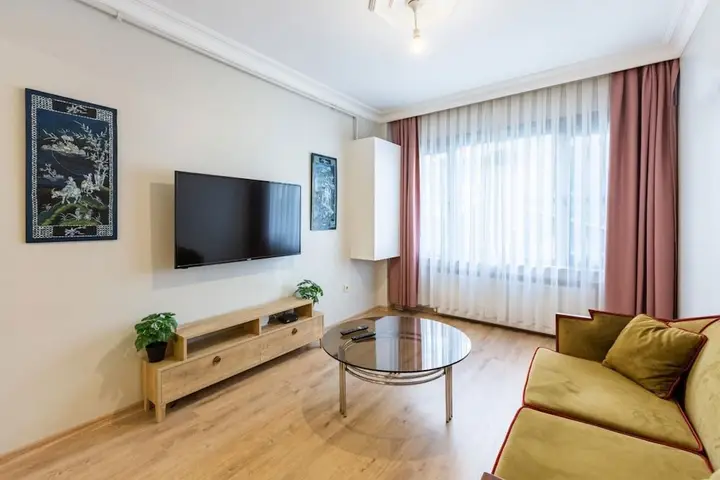 Стамбул: Lovely Central Flat Near Metro Station in Sisli