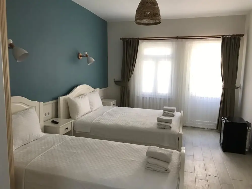 Бозджаада: Lutro Otel