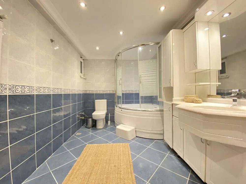 Стамбул: Missafir Sleek Flat in Nisantasi With Terrace