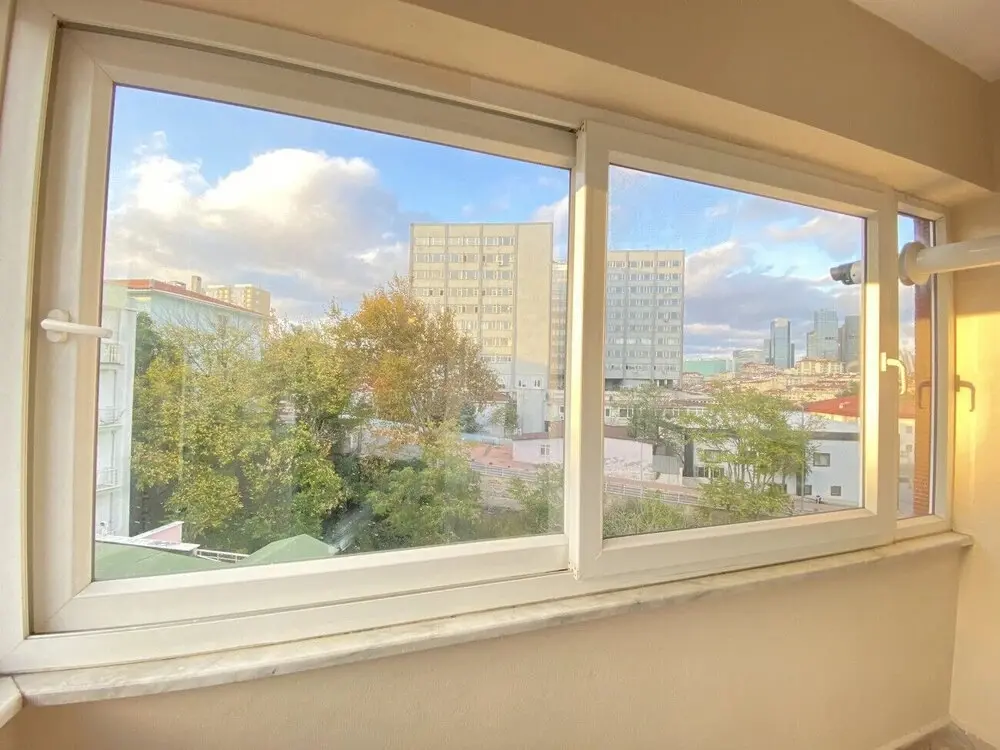 Стамбул: Missafir Sleek Flat in Nisantasi With Terrace
