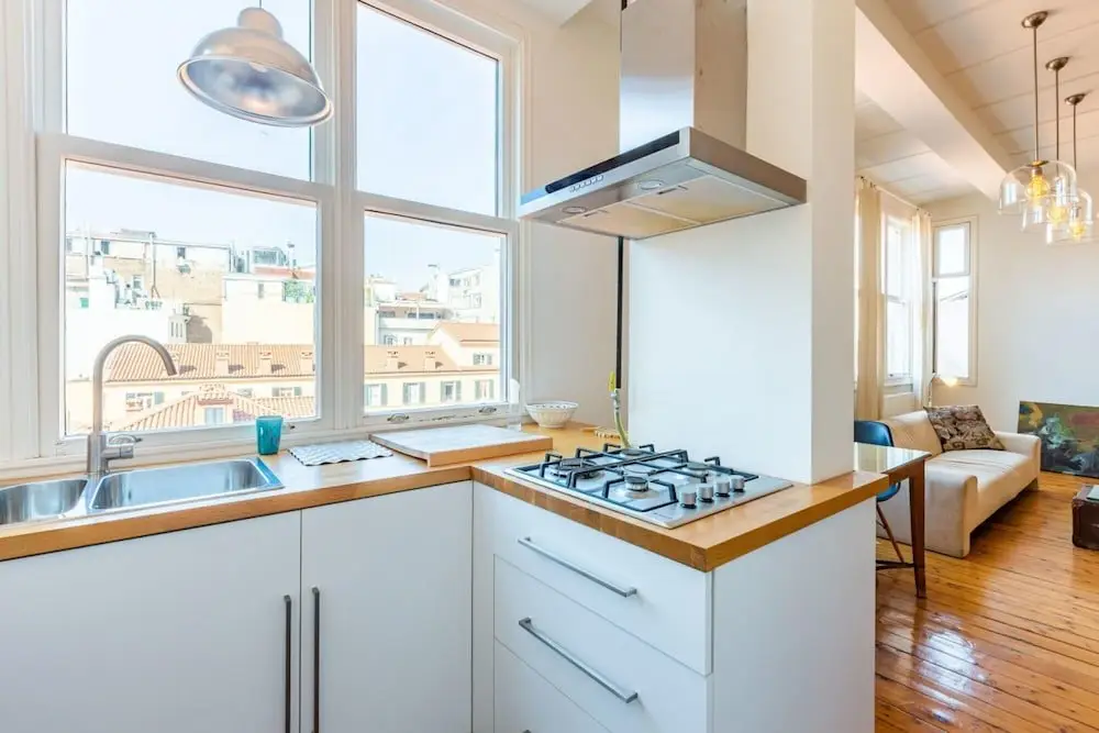 Стамбул: Eclectic Home Near Galata Tower in Beyoglu
