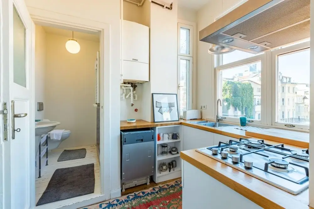 Стамбул: Eclectic Home Near Galata Tower in Beyoglu