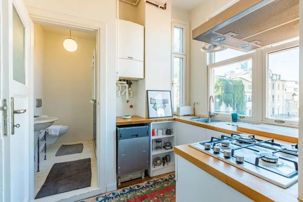 Стамбул: Eclectic Home Near Galata Tower in Beyoglu