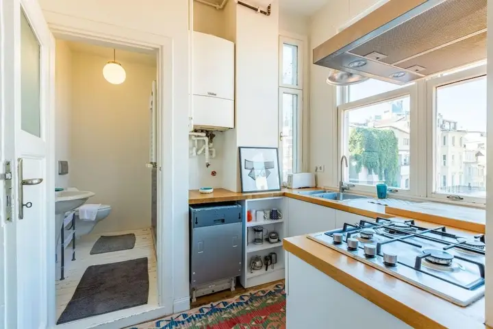 Стамбул: Eclectic Home Near Galata Tower in Beyoglu