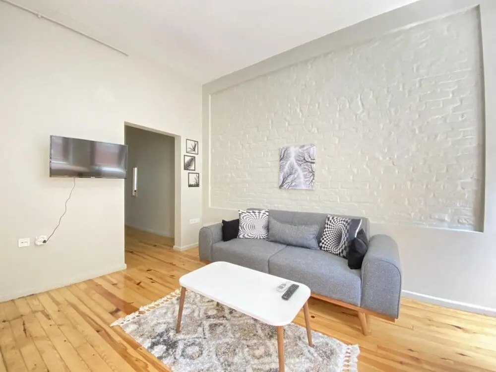 Стамбул: Flat With Balcony Near Flower Passage in Beyoglu