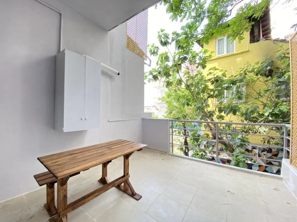 Стамбул: Flat With Balcony Near Flower Passage in Beyoglu