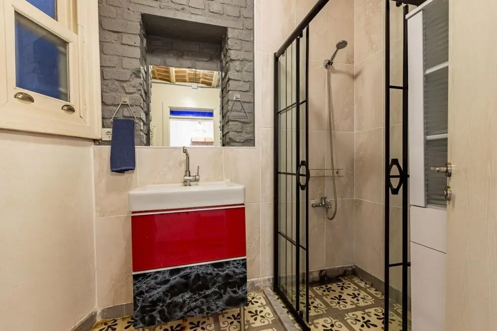 Стамбул: Nostalgic Flat Near Galata Tower in Beyoglu