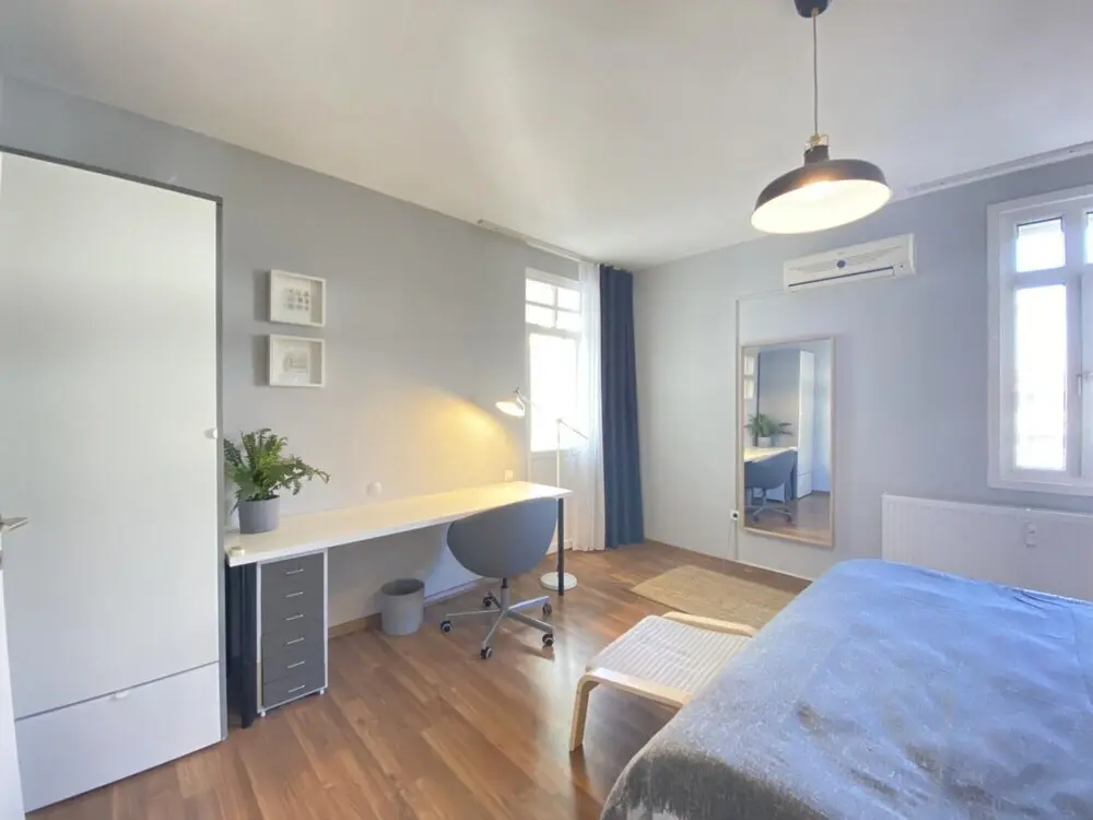 Стамбул: Missafir Sleek Flat With Balcony on Bagdat Street