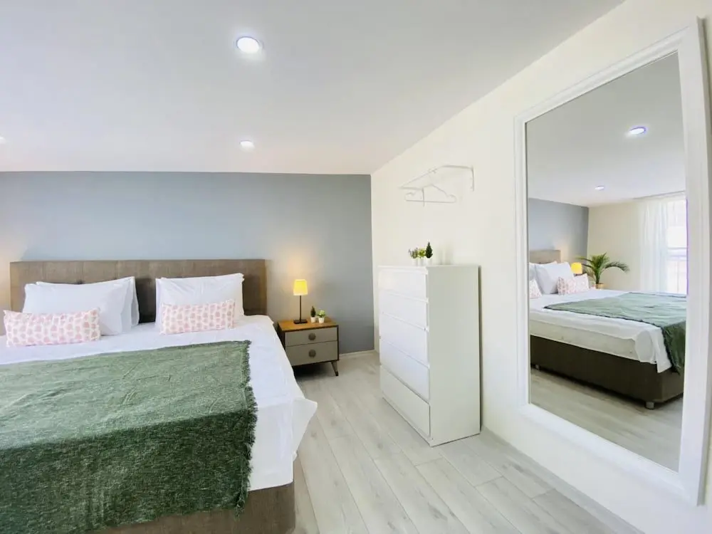 Стамбул: Missafir Exquisite Flat With Terrace in Nisantasi