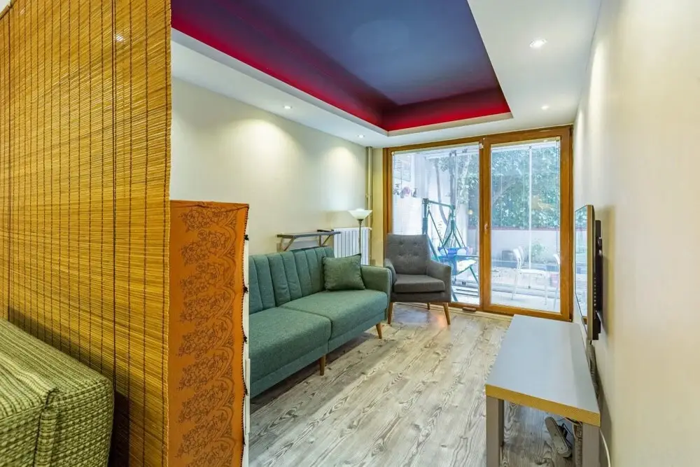 Стамбул: Stylish and Central Flat With Backyard in Sisli