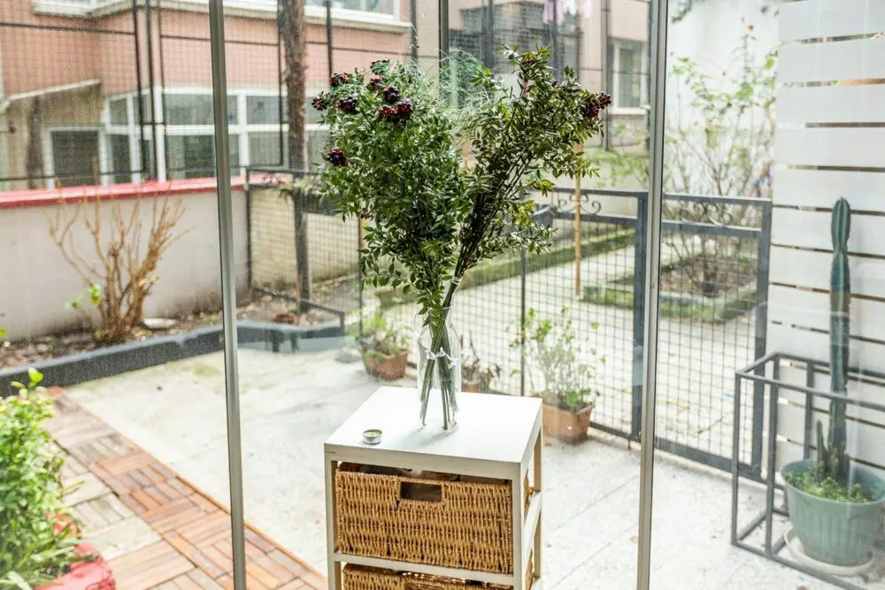 Stylish and Central Flat With Backyard in Sisli — фото 1
