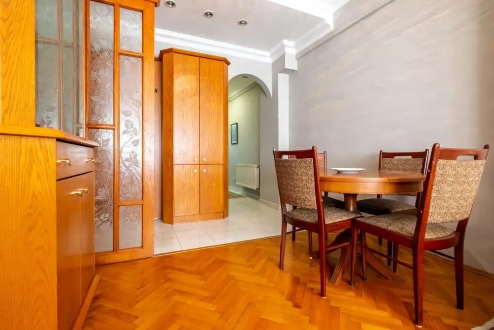 Стамбул: Captivating and Central Flat With Balcony in Sisli