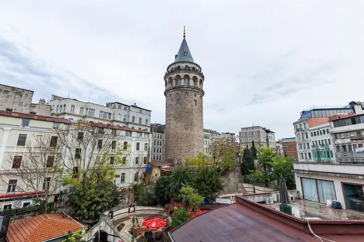 Стамбул: Exceptional Flat With Galata Tower View in Beyoglu