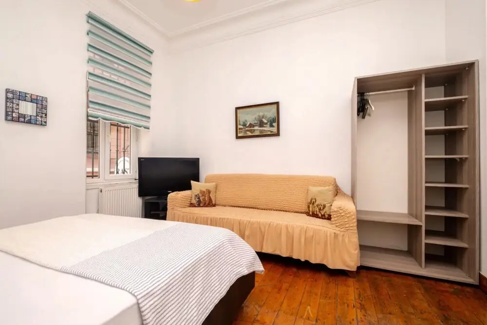 Стамбул: Lovely and Central Flat With Balcony in Cihangir