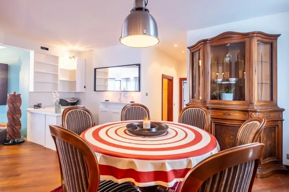 Стамбул: Missafir Flat With Terrace Near Istiklal Street