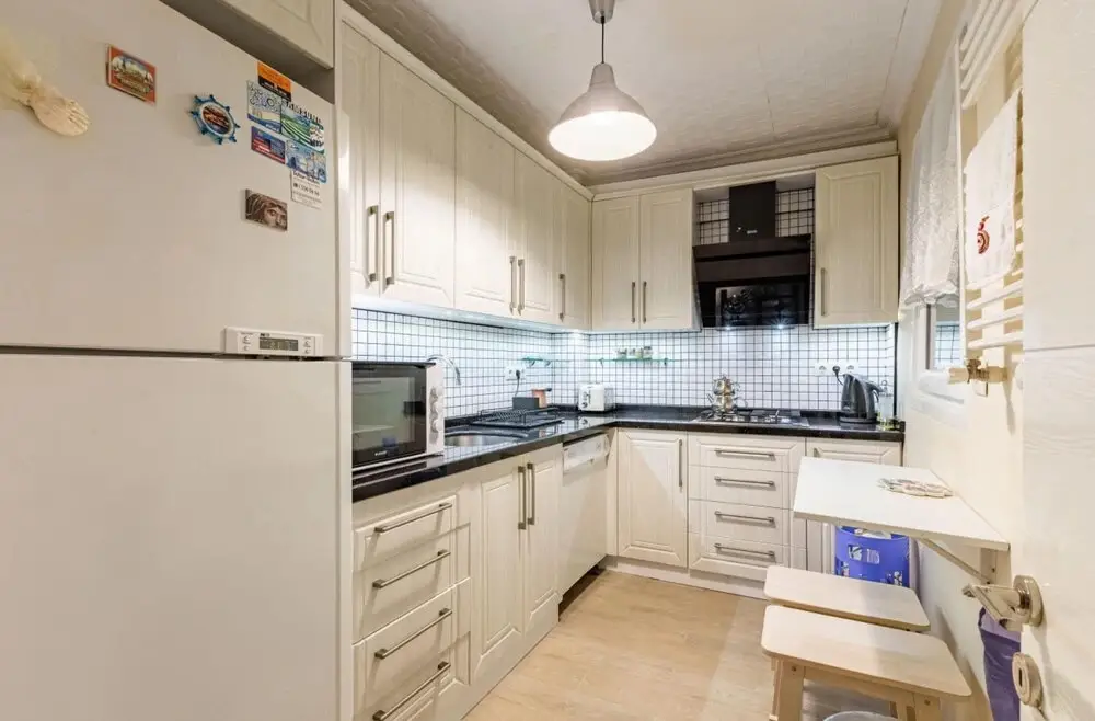 Стамбул: Pleasant Flat with Balcony in Moda Kadikoy