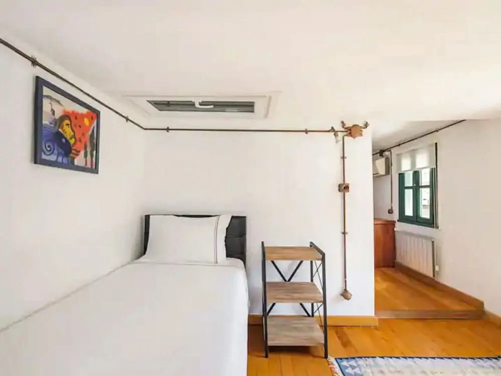 Стамбул: Historic House Near Popular Landmarks in Balat