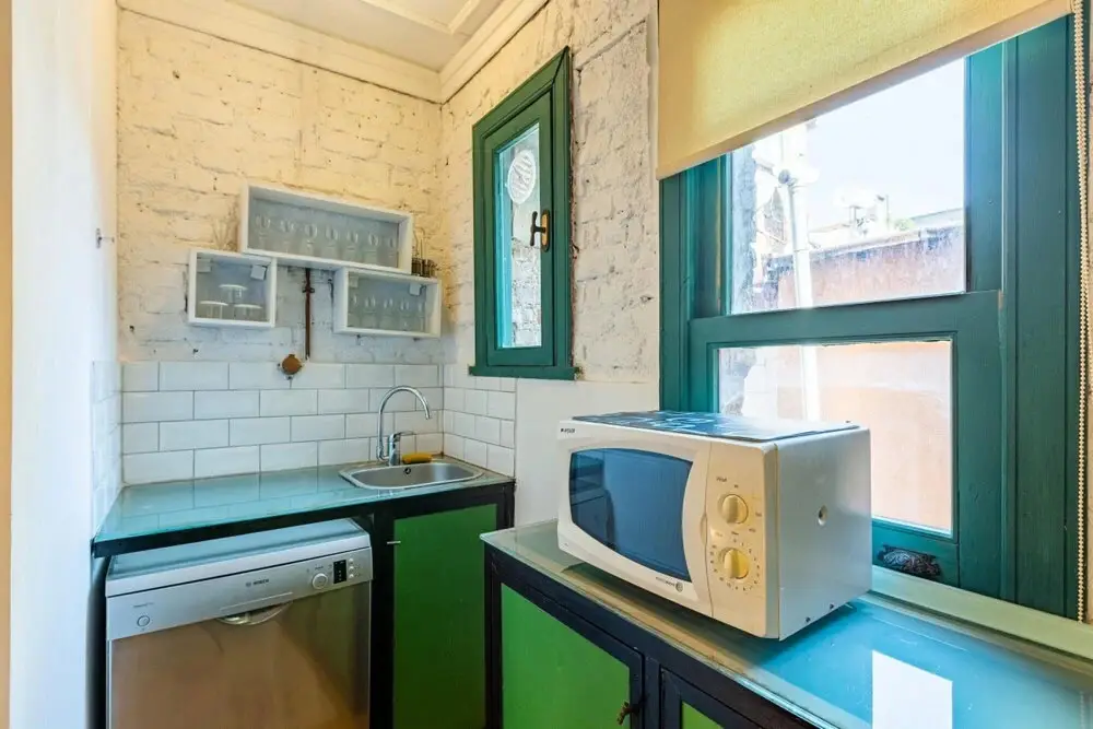 Стамбул: Historic House Near Popular Landmarks in Balat