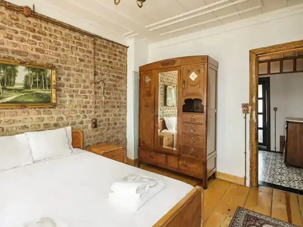Стамбул: Historic House Near Popular Landmarks in Balat