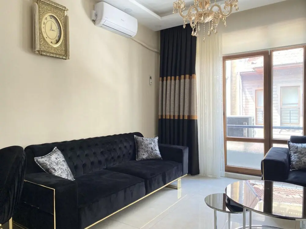 Стамбул: Missafir Central Flat With Balcony in Inonu Sisli