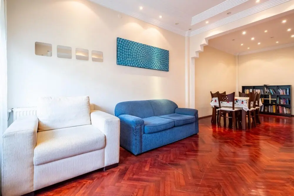 Стамбул: Bright and Central Flat in Kadikoy With Balcony