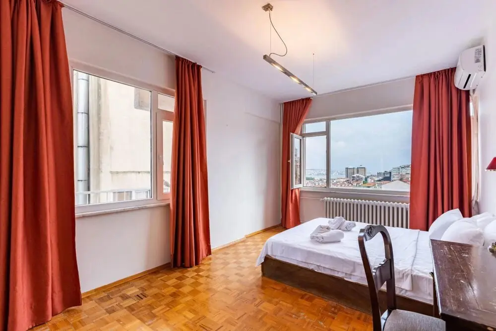 Стамбул: Eclectic and Cenral Flat With City View in Sisli
