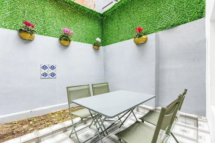 Стамбул: Missafir House With Refreshing Garden in Besiktas