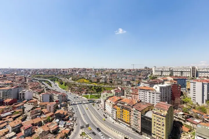 Стамбул: Cozy Flat With City View and Balcony in Sisli