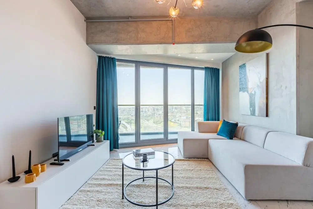 Стамбул: Cozy Flat With City View and Balcony in Sisli