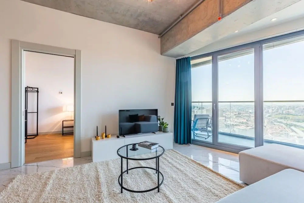 Стамбул: Cozy Flat With City View and Balcony in Sisli