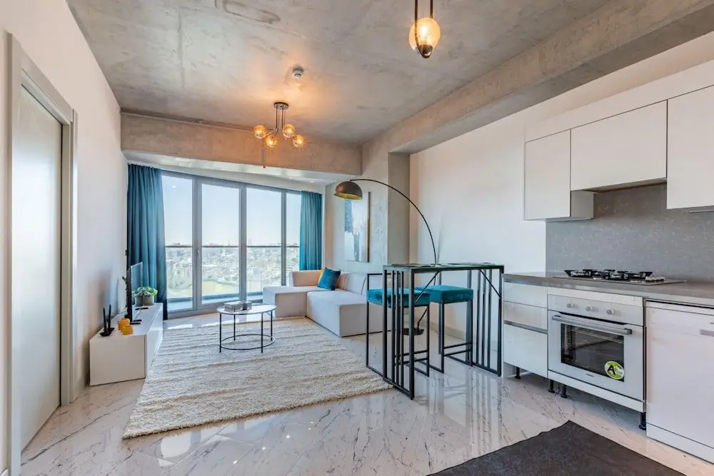 Стамбул: Cozy Flat With City View and Balcony in Sisli