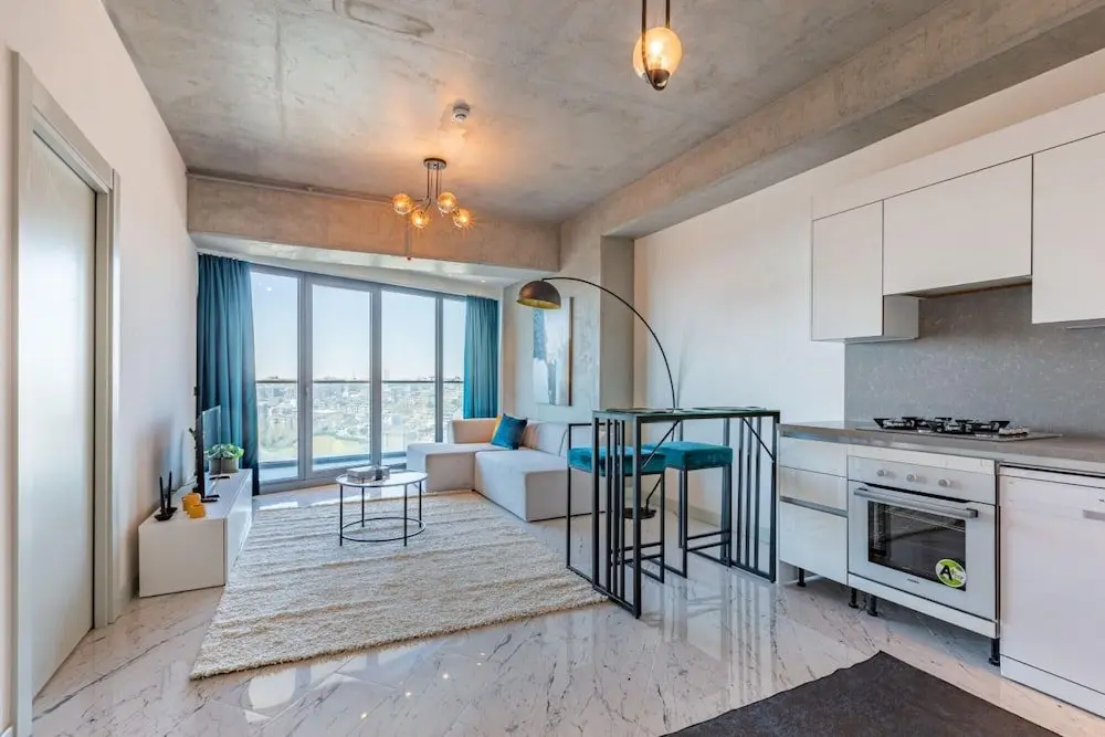 Стамбул: Cozy Flat With City View and Balcony in Sisli