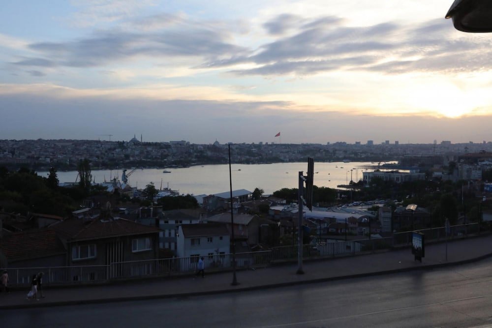 Стамбул: Central Flat w Sea View and Near Galata Tower