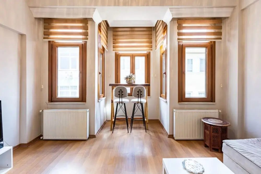 Стамбул: Authentic Central Flat With Bay Window in Besiktas