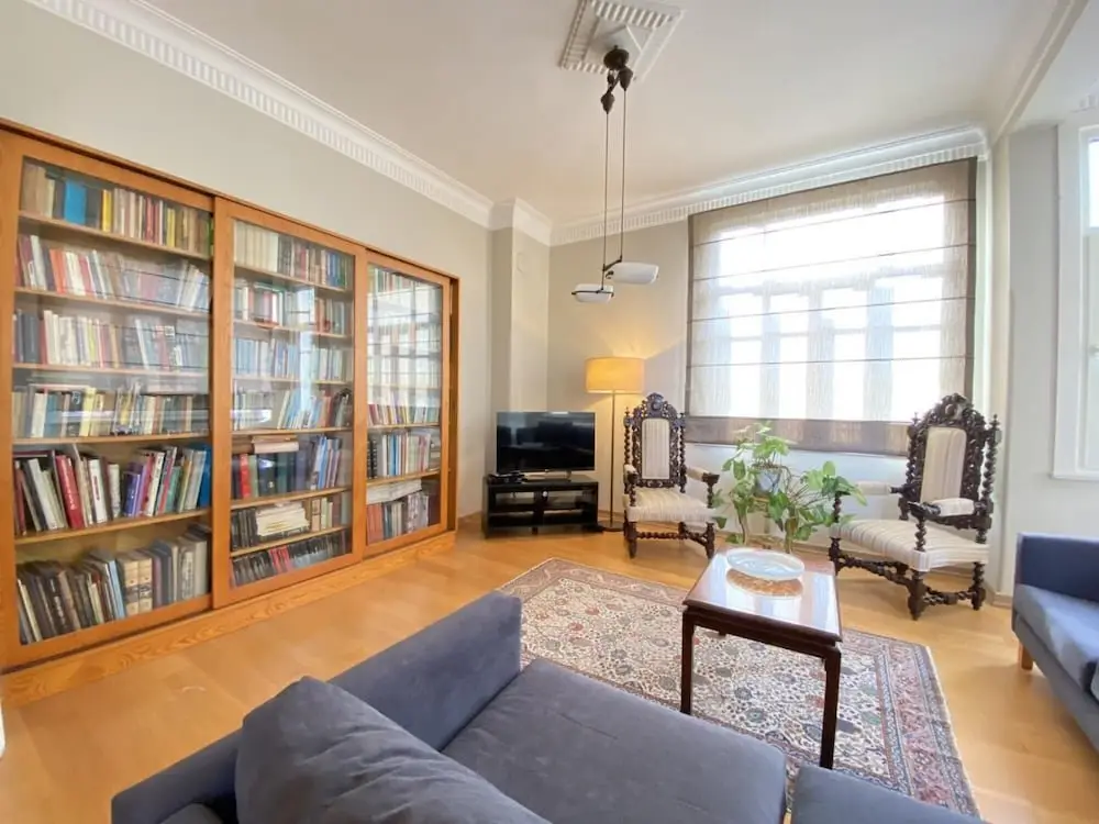 Стамбул: Flat With Balcony and Bosphorus View in Beyoglu