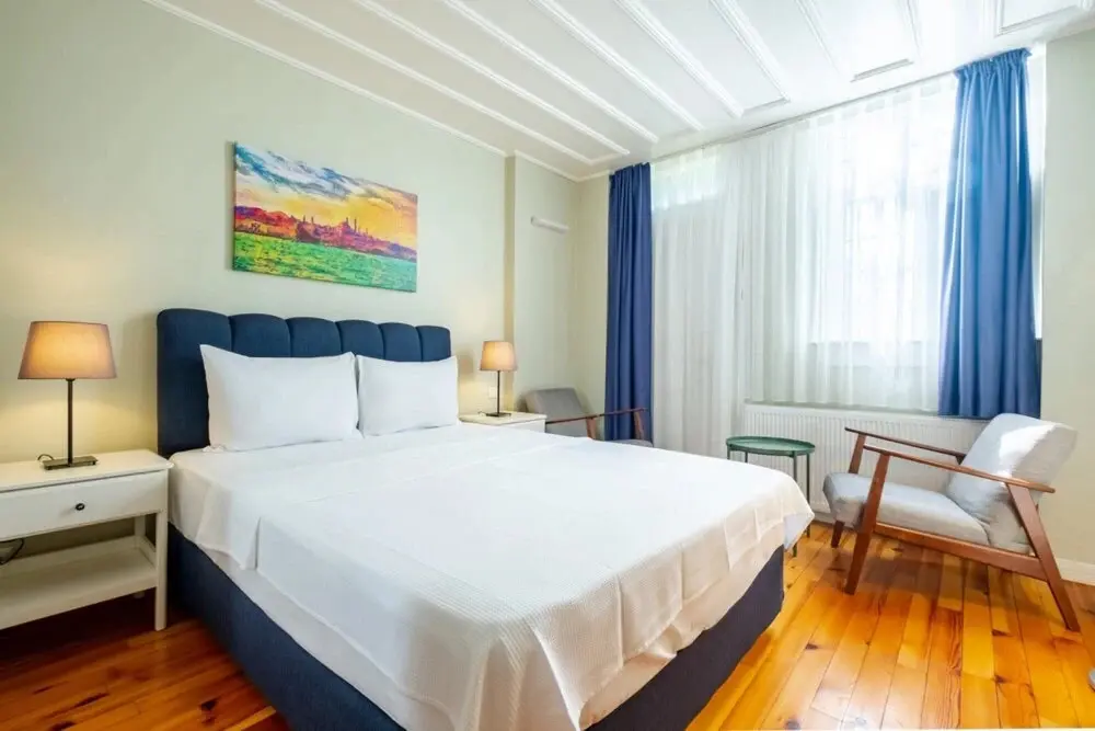 Стамбул: Flat With Backyard Near Taksim Square in Sisli