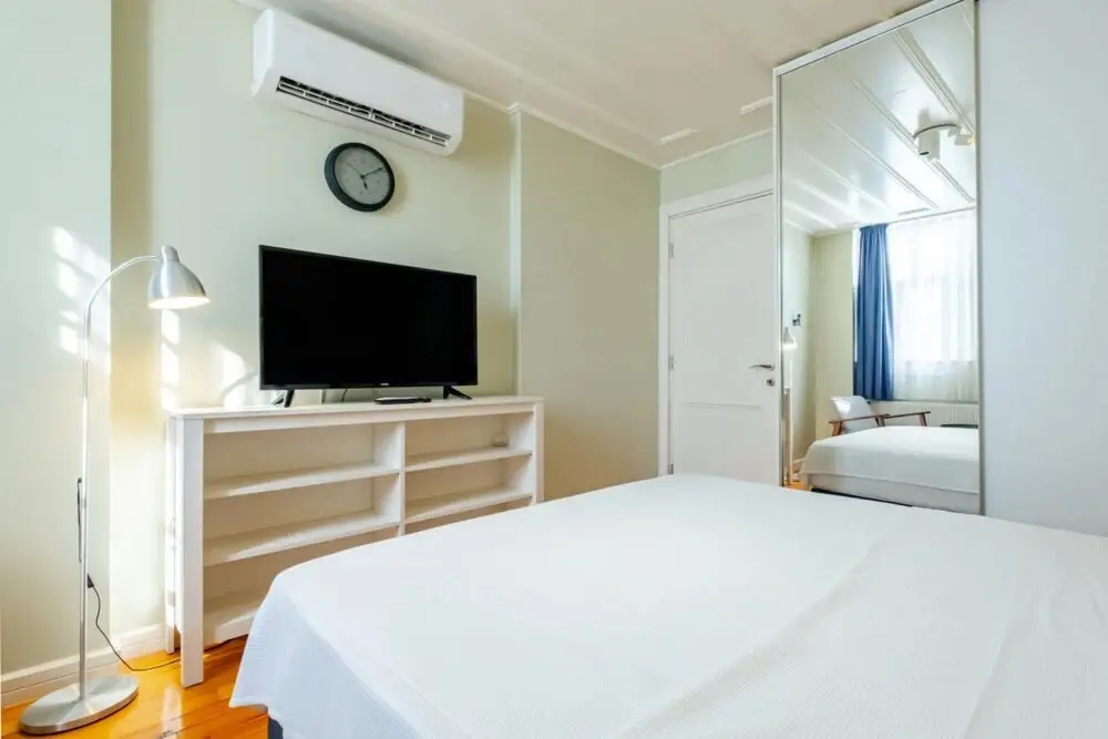 Стамбул: Flat With Backyard Near Taksim Square in Sisli