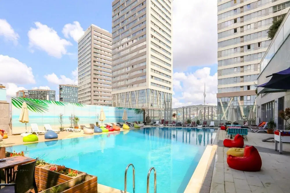 Стамбул: Business-friendly Res With Pool in Fikirtepe