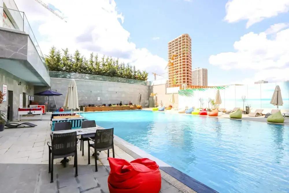 Стамбул: Business-friendly Res With Pool in Fikirtepe