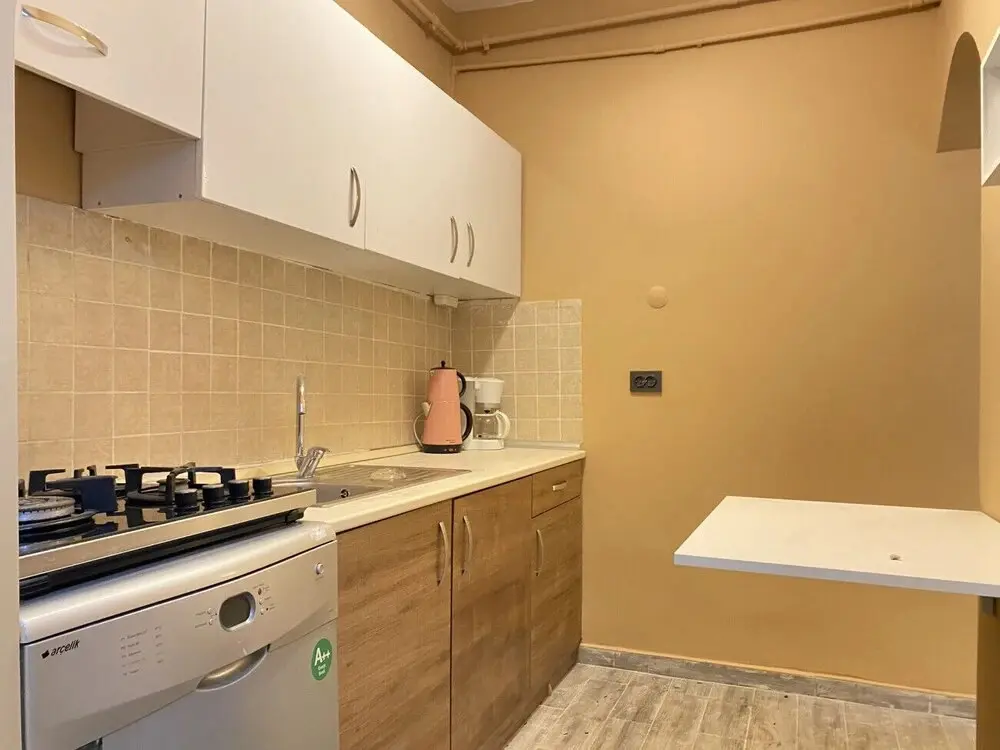 Стамбул: Lovely Home With Backyard in Cihangir
