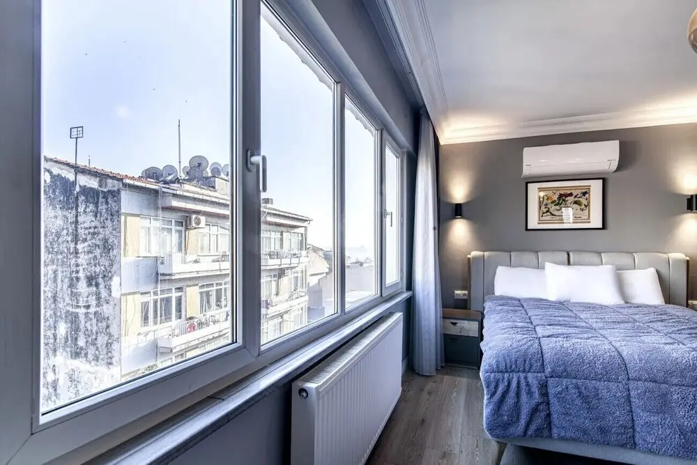 Стамбул: Modern Flat Close to Istiklal Street With Balcony