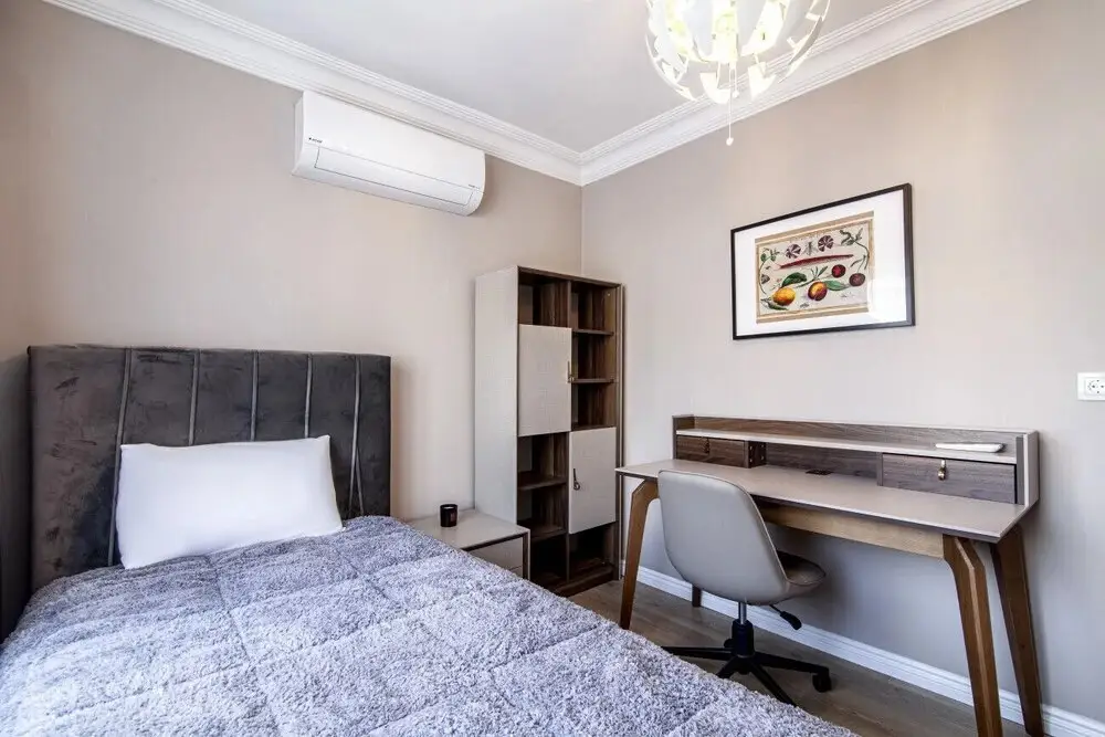 Стамбул: Modern Flat Close to Istiklal Street With Balcony
