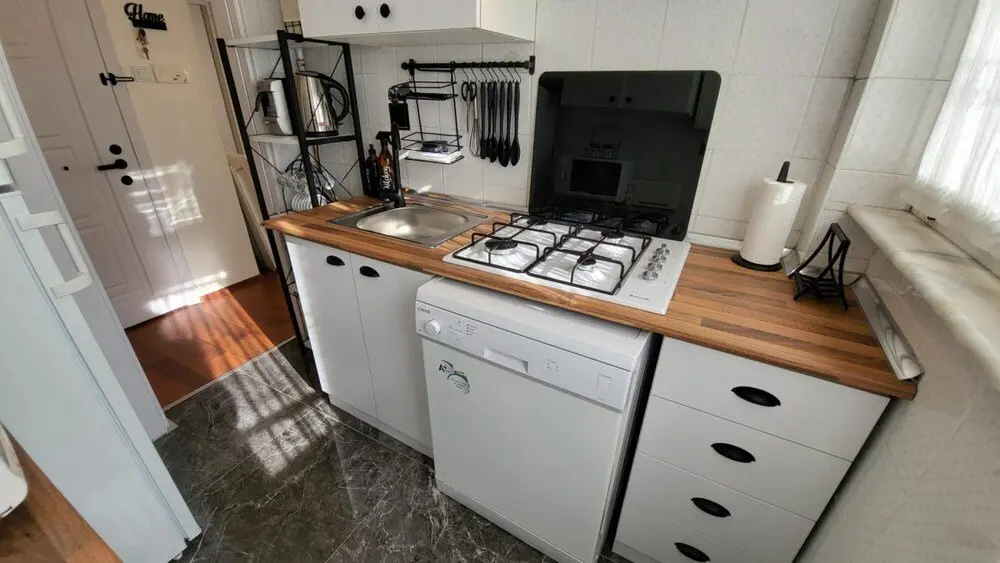 Стамбул: Chic Flat in Sariyer With Balcony and Sea View