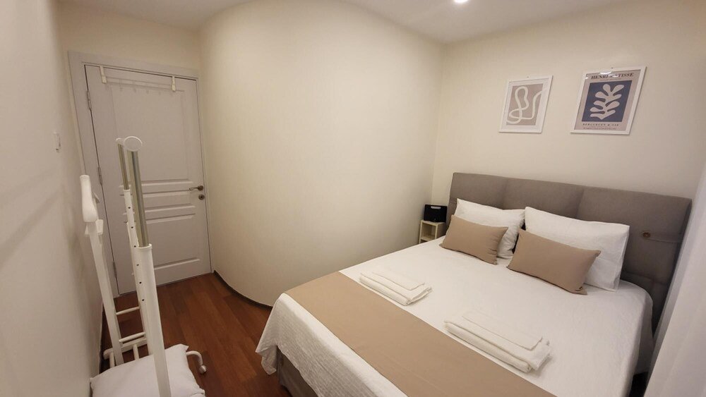 Стамбул: Chic Flat in Sariyer With Balcony and Sea View