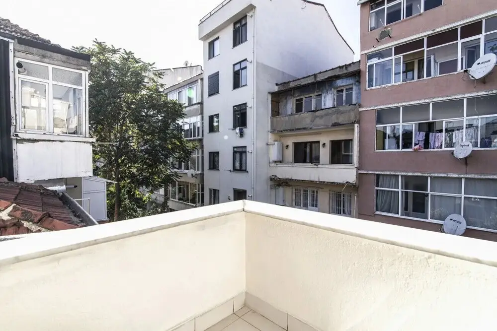 Стамбул: Lovely and Central Flat With Balcony in Sisli