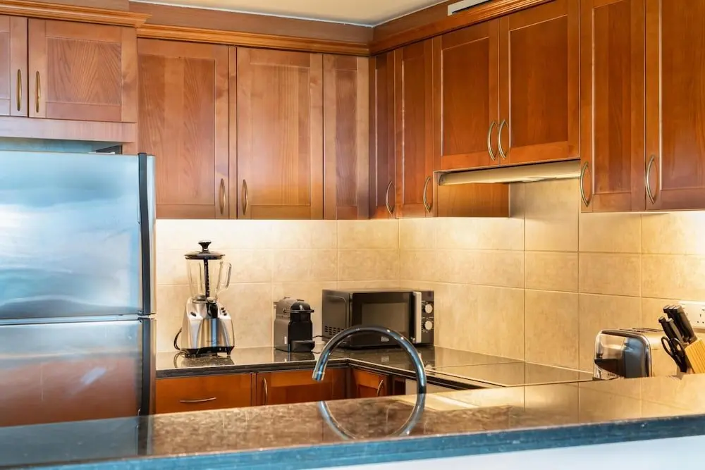 Дубай: Stunning Waterfront Apt w Marina View Next to Beach