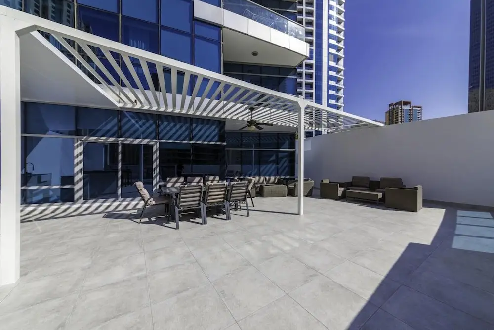 Дубай: Stunning 3-floor Villa w Kids Room Rooftop Terrace Over Dubai Marina
