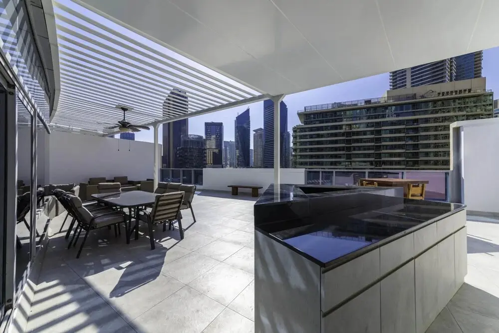 Дубай: Stunning 3-floor Villa w Kids Room Rooftop Terrace Over Dubai Marina