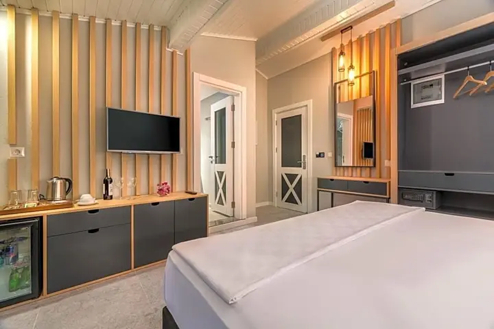 Каш: Isola 12 Hotel